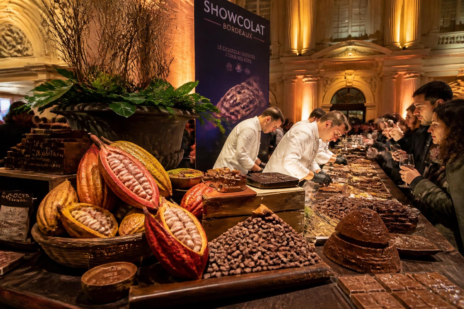 découvrez le festival showcolat à bordeaux, une célébration gourmande du cacao à la tablette, dans le cadre prestigieux du palais de la bourse. plongez au cœur de la chocolaterie et savourez un voyage unique.