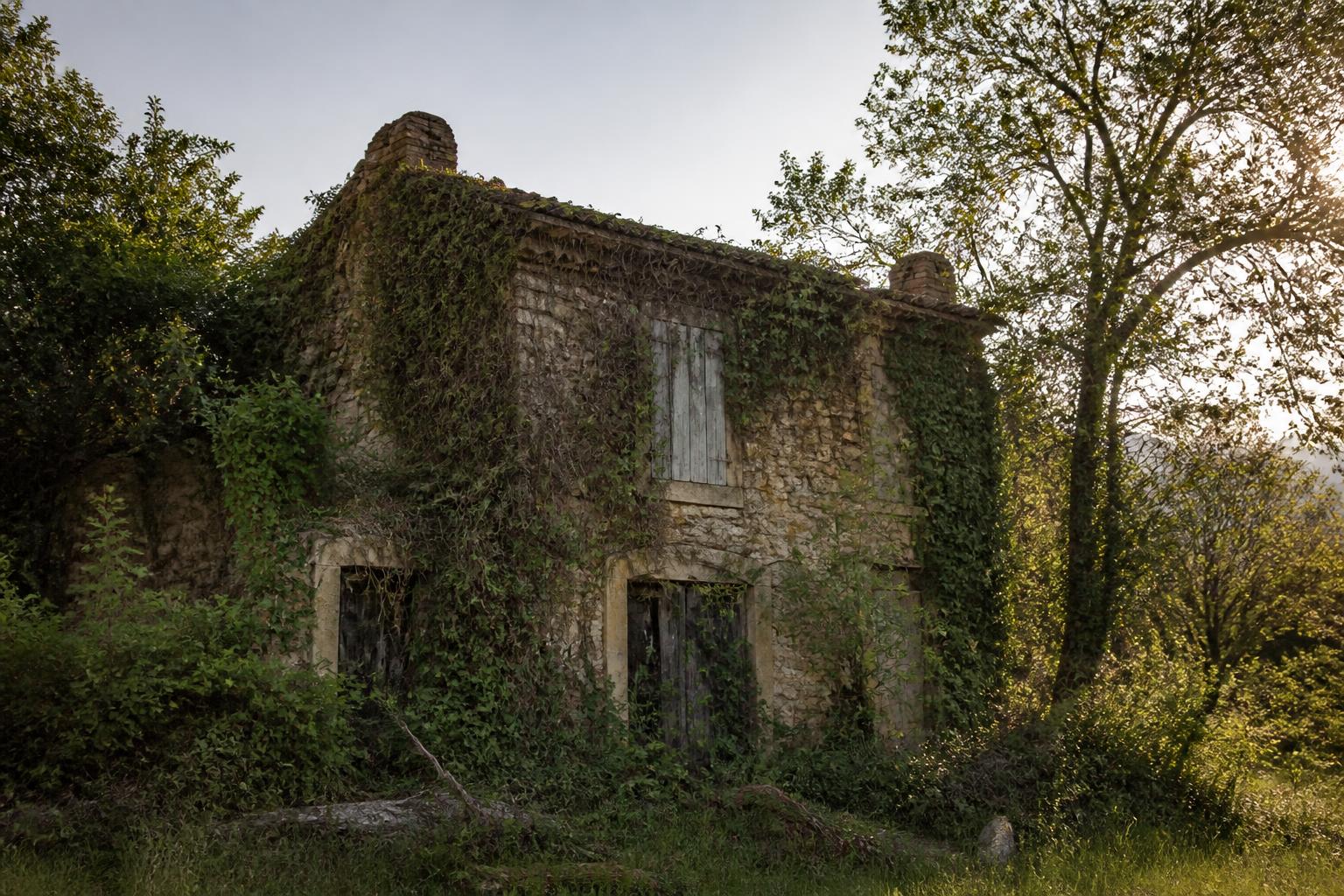 découvrez si les maisons abandonnées à donner dans le sud-ouest sont un mythe ou une réalité, et apprenez comment en trouver une facilement.