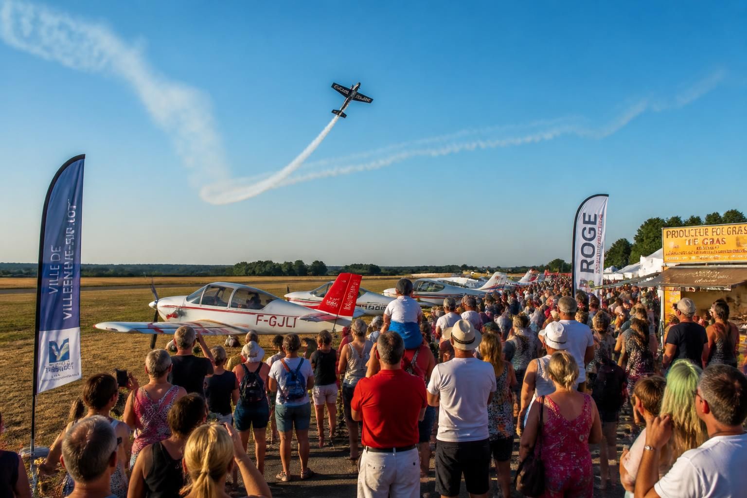 Villeneuve-sur-Lot célèbre une semaine de festivités avec l’Aérofestival, la capitale française de la voltige aérienne 2 villeneuve-sur-lot s'anime avec une semaine de festivités dédiée à l’aérofestival, mettant à l'honneur la capitale française de la voltige aérienne. ne manquez pas ces spectacles aériens impressionnants et les animations pour toute la famille.