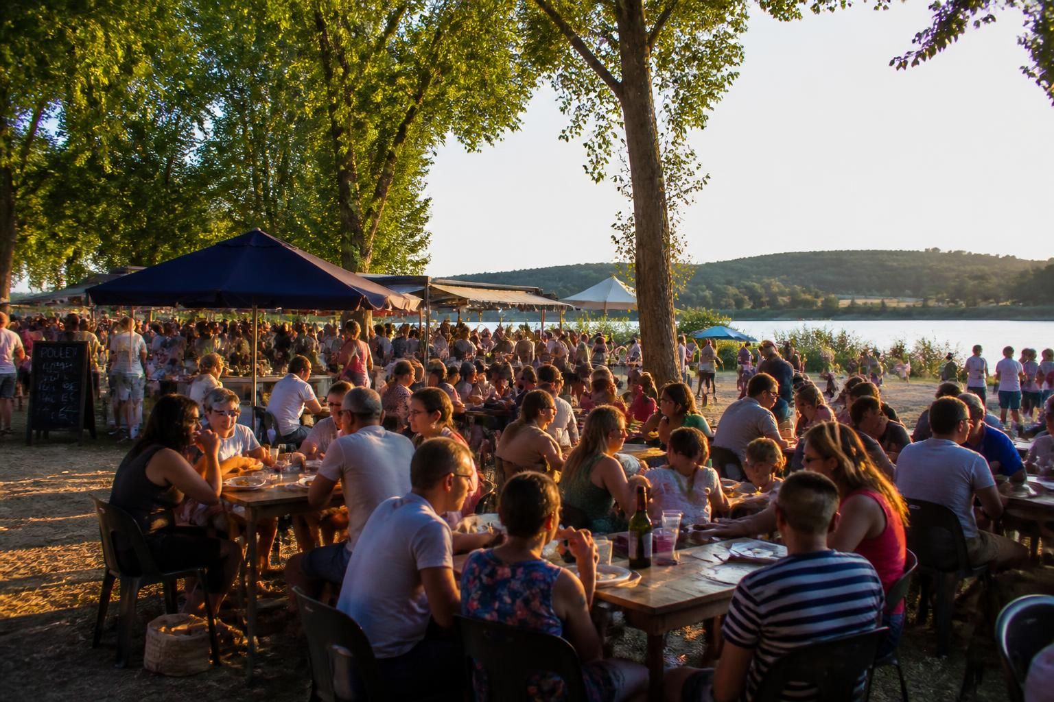 Les Tractoriales et les marchés de producteurs reviennent animer le lac de Caussade 2 les tractoriales et les marchés de producteurs font leur retour au lac de caussade, offrant animations, produits locaux et convivialité pour toute la famille.