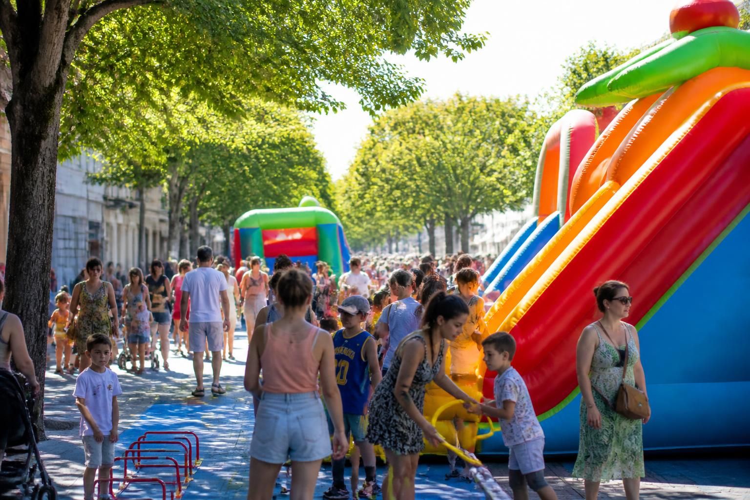 FĂȘtes dâAgen 2026 : les « Pitchouns » insufflent lâĂ©nergie dĂšs le deuxiĂšme jour 2 dĂ©couvrez comment les « pitchouns » dynamisent les fĂȘtes dâagen 2026 dĂšs le deuxiĂšme jour avec Ă©nergie et enthousiasme.